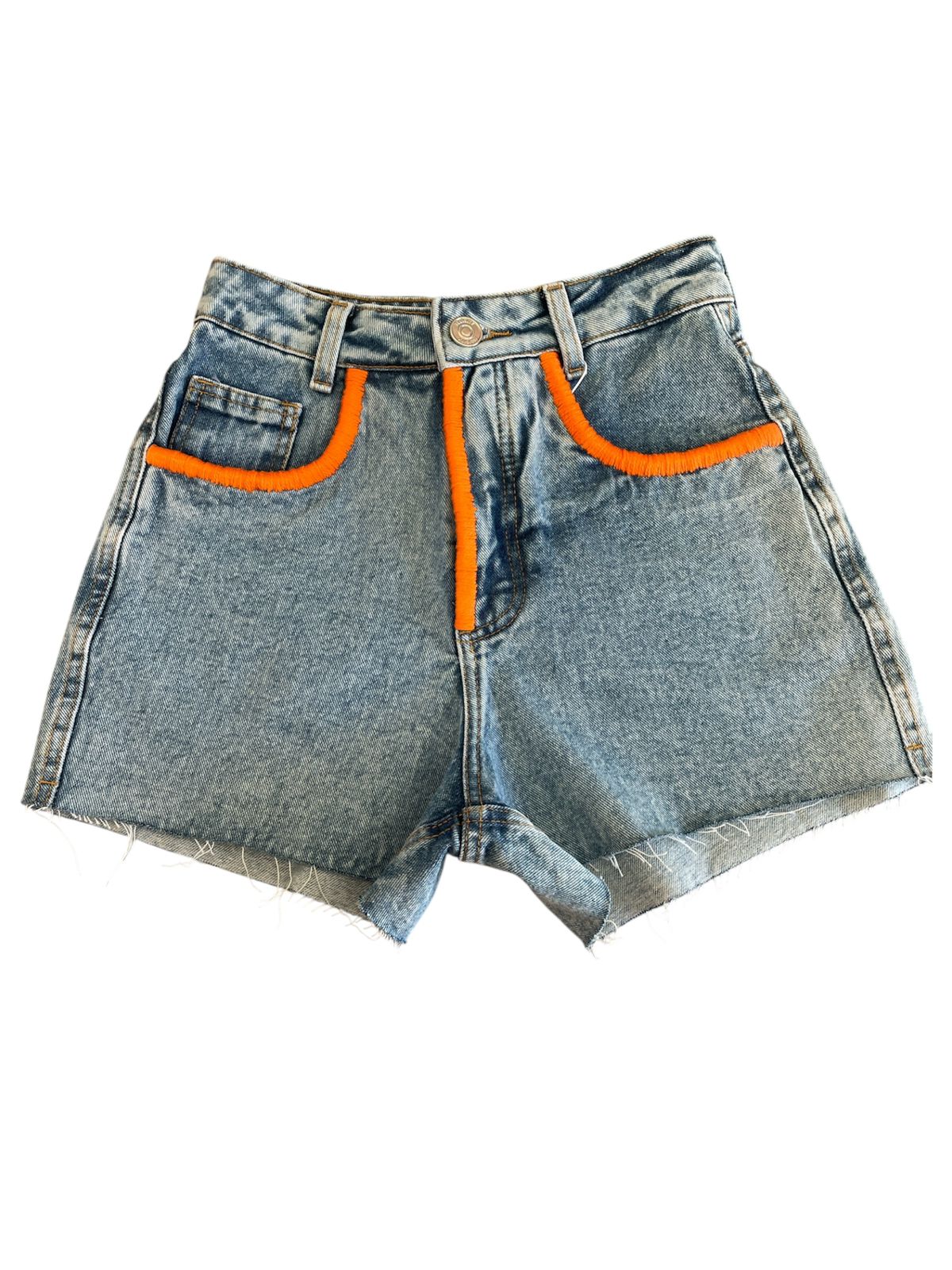 Short Jeans com Detalhe Colorido
