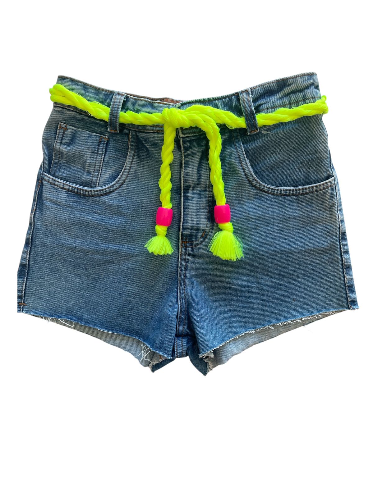 Shorts Jeans Médio com Cinto Color Neon